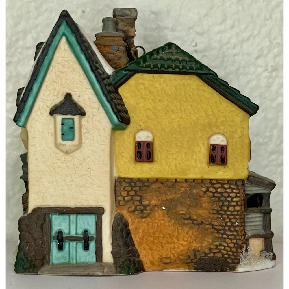 Department 56 The Grapes Inn Christmas Tree Ornament